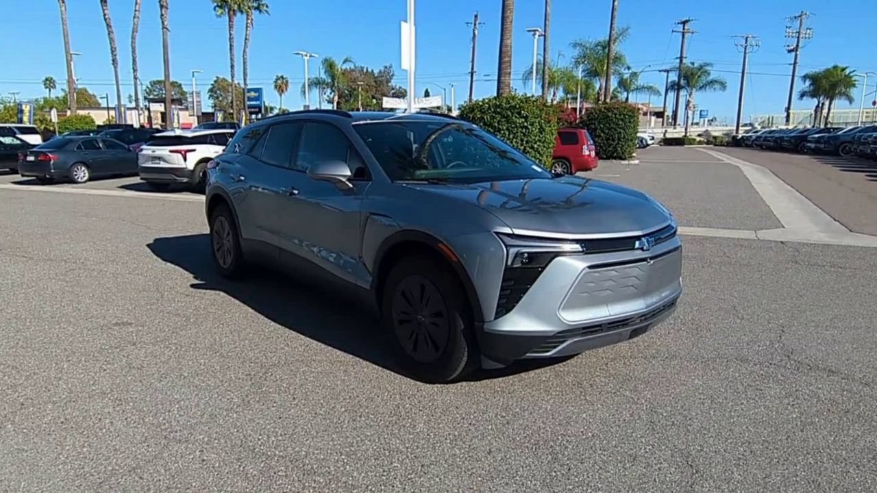 Used 2026 Chevrolet Blazer EV LT with VIN 3GNKDARM3TS136541 for sale in Buena Park, CA