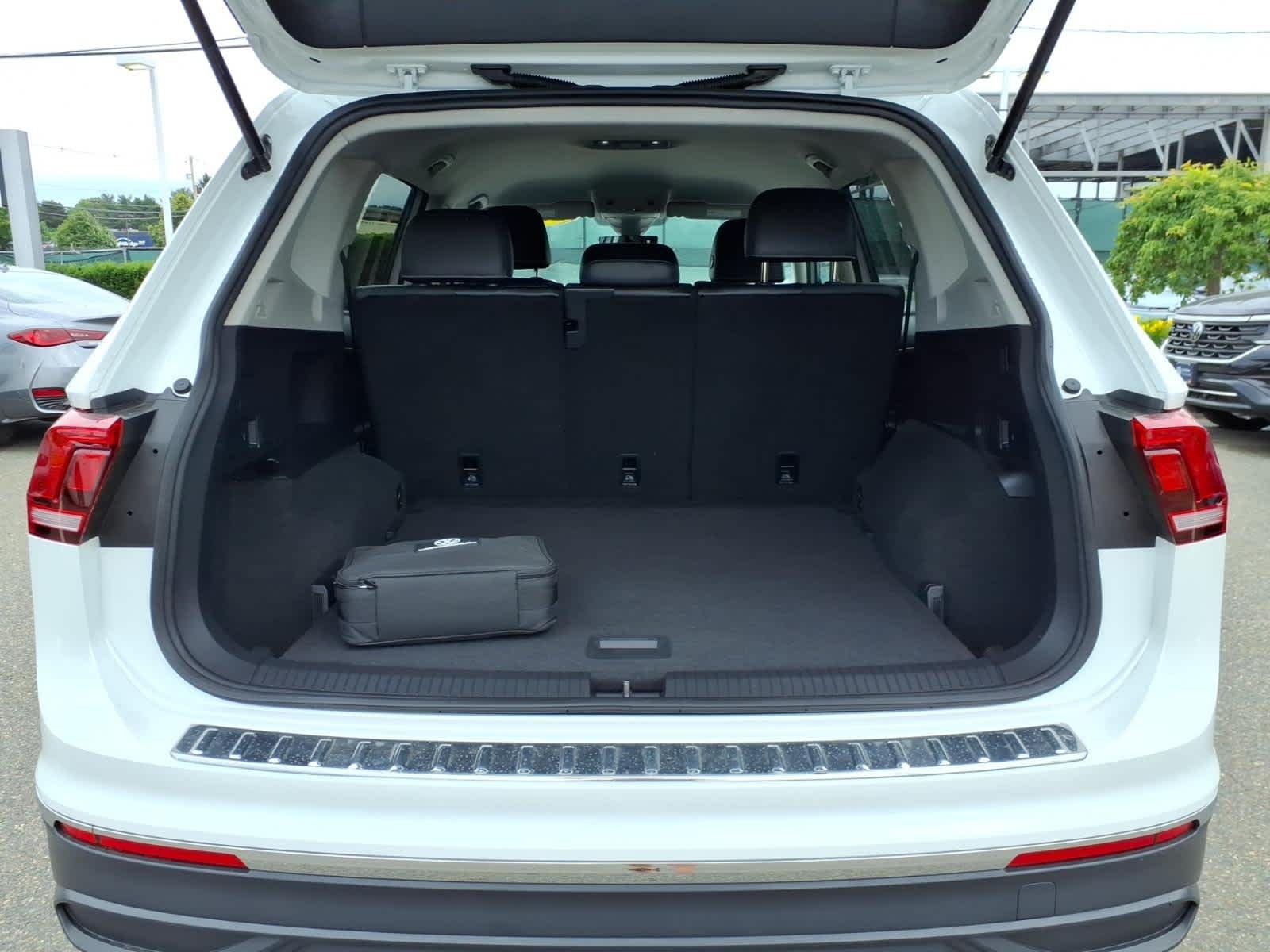 Certified Used 2023 Opal White Pearl Volkswagen SE image 16
