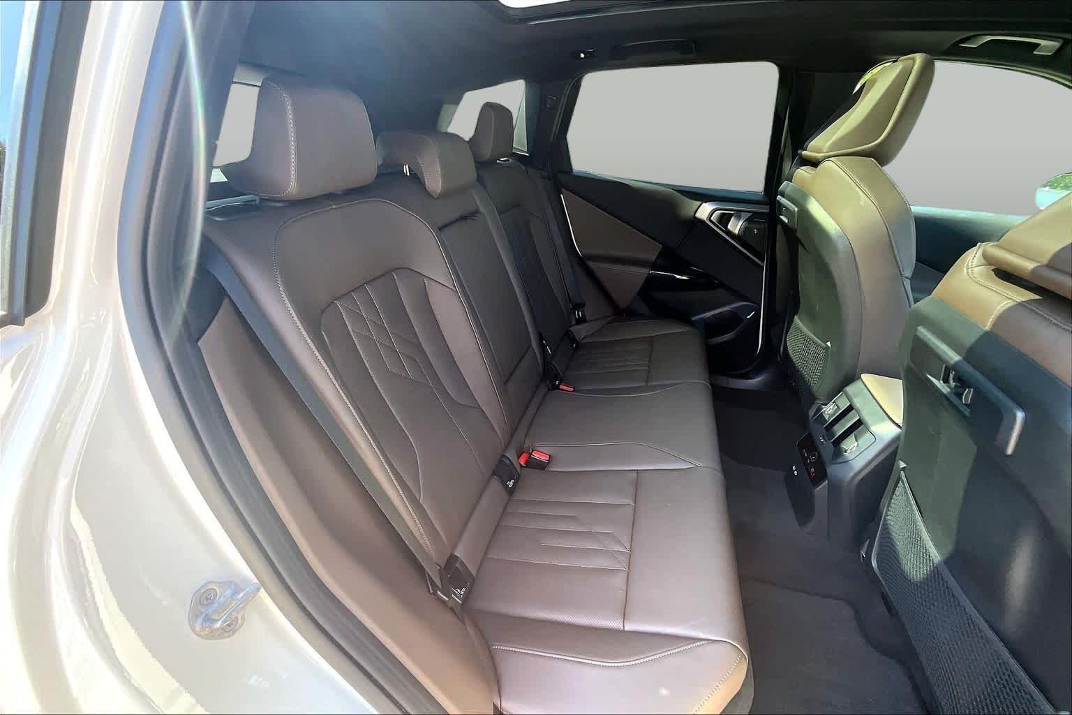 Used 2026 Alpine White BMW M50 xDrive image 20