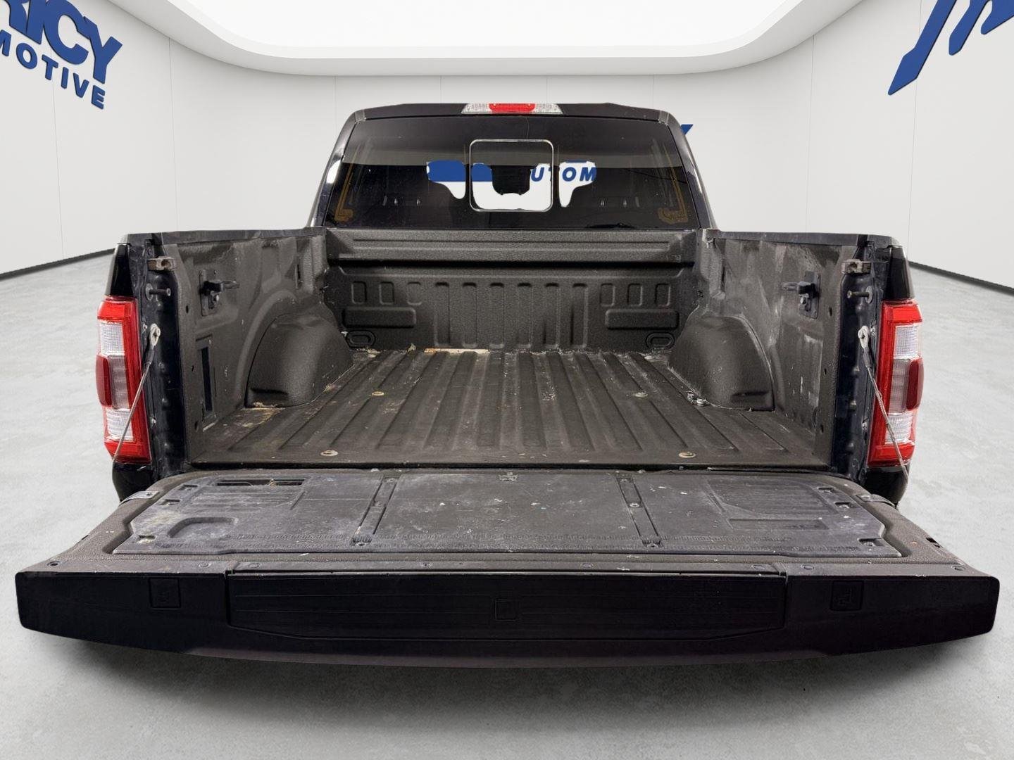 Used 2022 Agate Black Ford LARIAT image 5