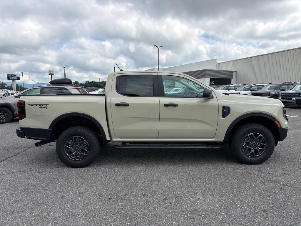 New 2026 Beige Ford XLT image 8