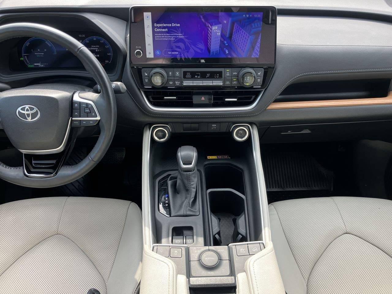 Used 2024 White (Wind Chill Pearl) Toyota Limited AWD image 17
