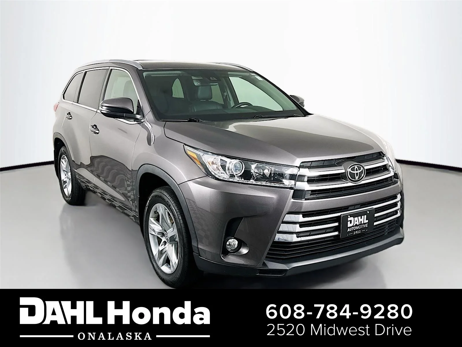 Used 2017 Predawn Gray Mica Toyota Limited image 1