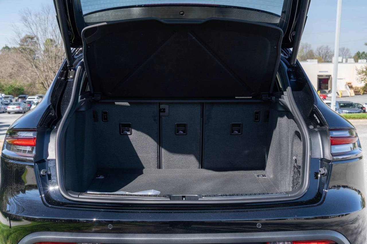 Used 2026  Porsche  image 15