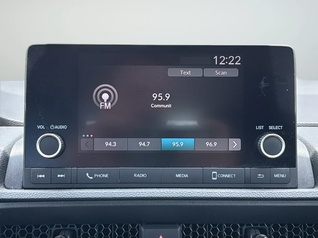 Used 2024  Honda LX image 12