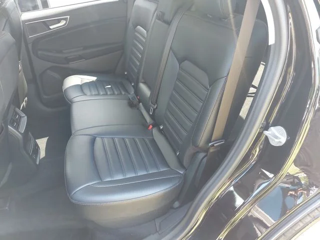 Used 2022 Black Ford SEL image 14
