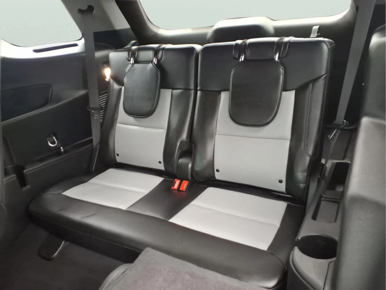 Used 2023 Stone Blue Ford XLT image 30