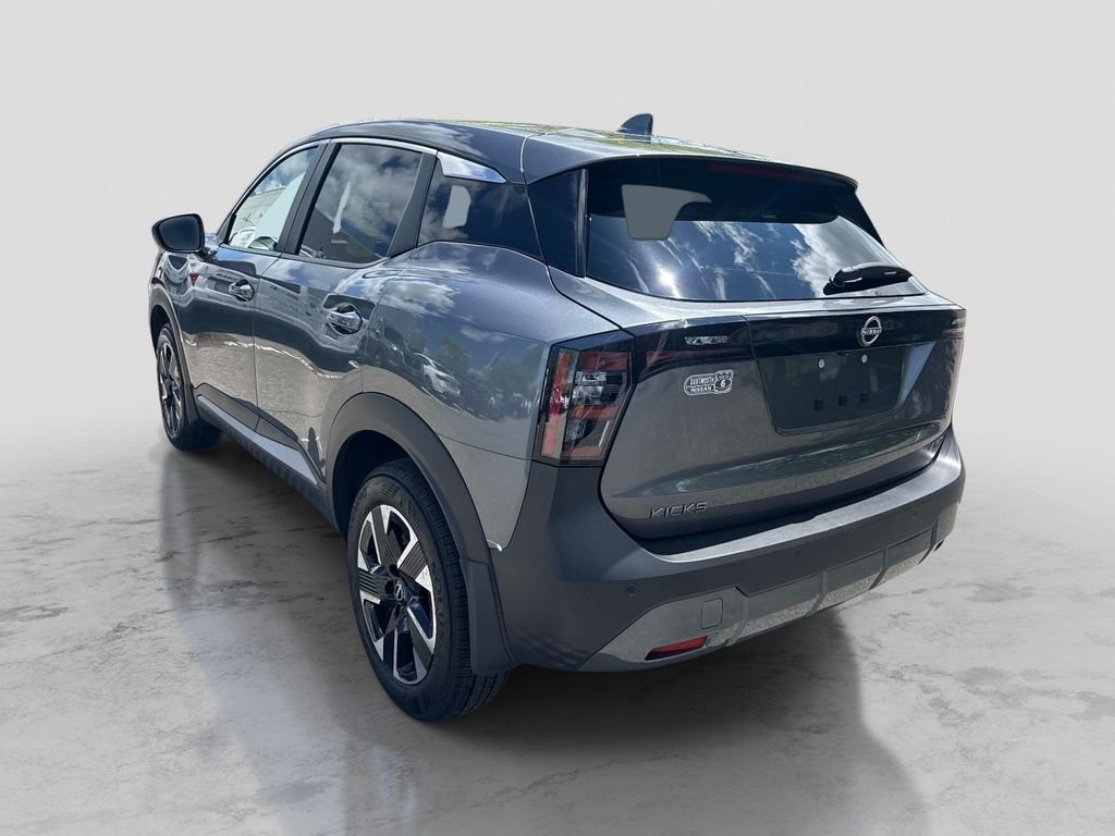 Used 2025 Gray Nissan SV image 3