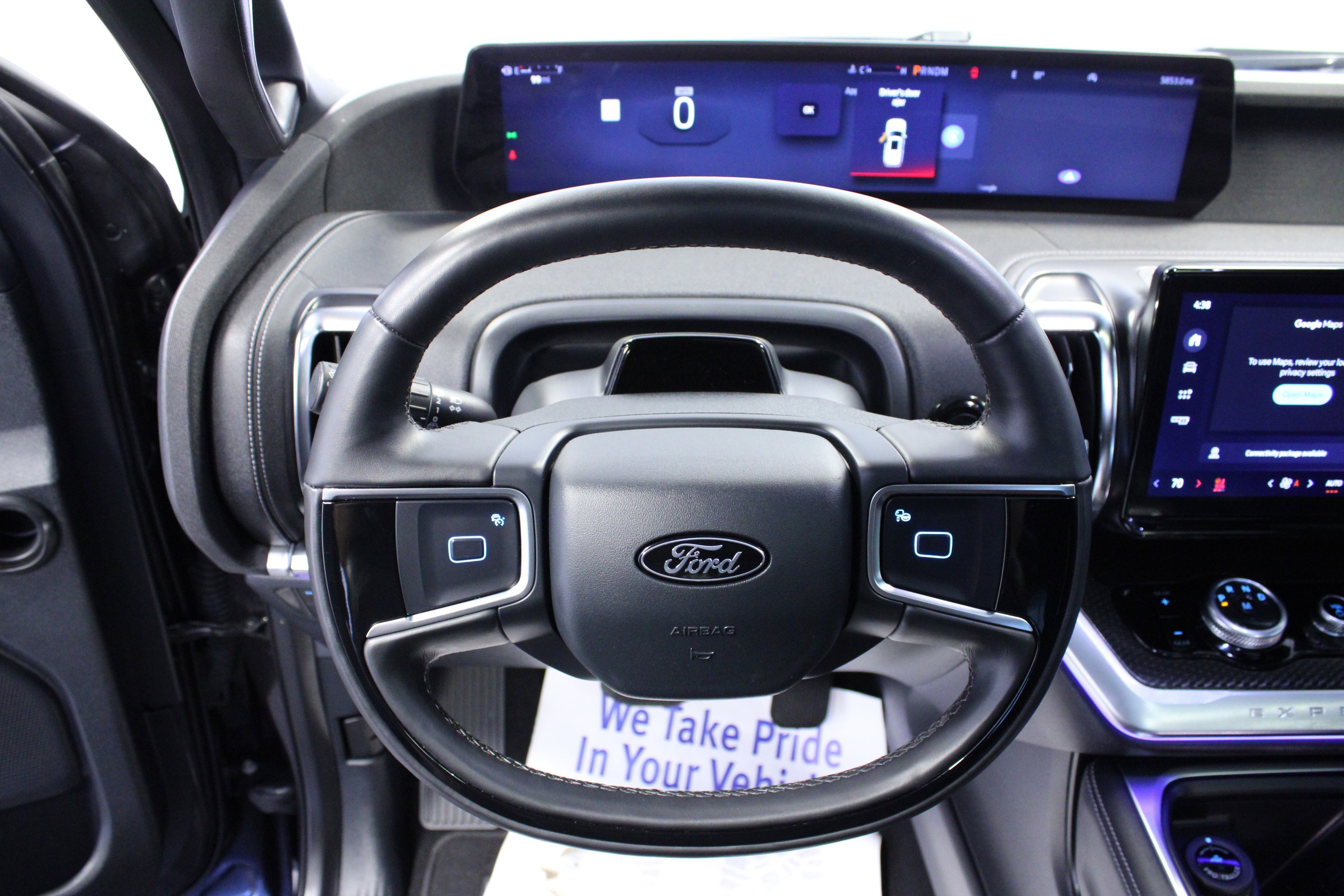 Used 2025 Gray Metallic Ford Platinum image 18