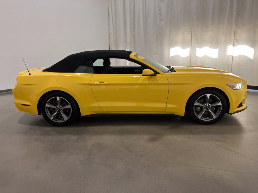 Used 2016 Yellow Ford V6 image 20