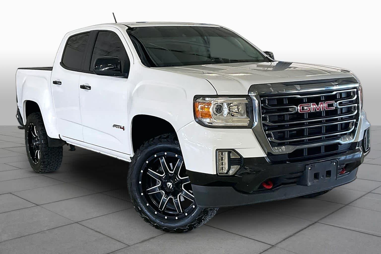 Used 2021 Summit White GMC 4WD AT4 w/Leather image 2