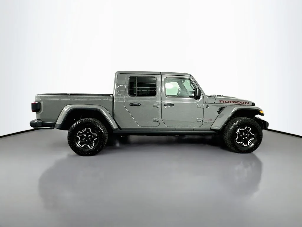 Used 2023 Sting-Gray Clearcoat Jeep Rubicon image 9