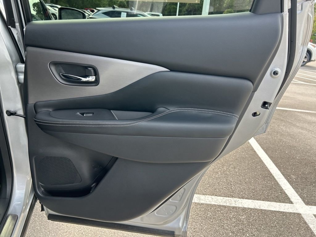 Used 2024 Silver Nissan SL image 46