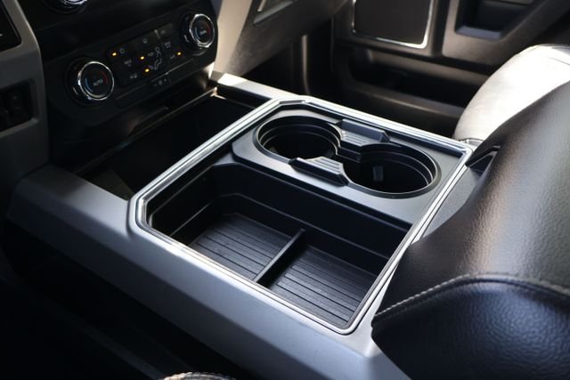 Used 2020 Black Metallic Ford Lariat image 15