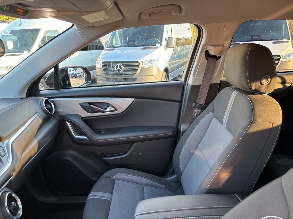 Used 2025 Black Chevrolet LT image 35