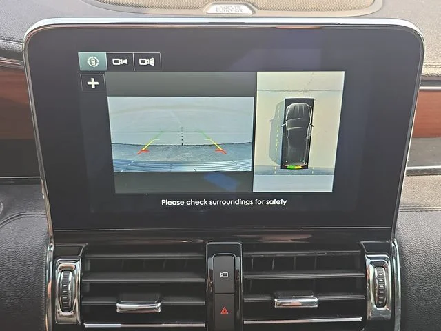 Used 2019 Black Metallic Lincoln Reserve image 22