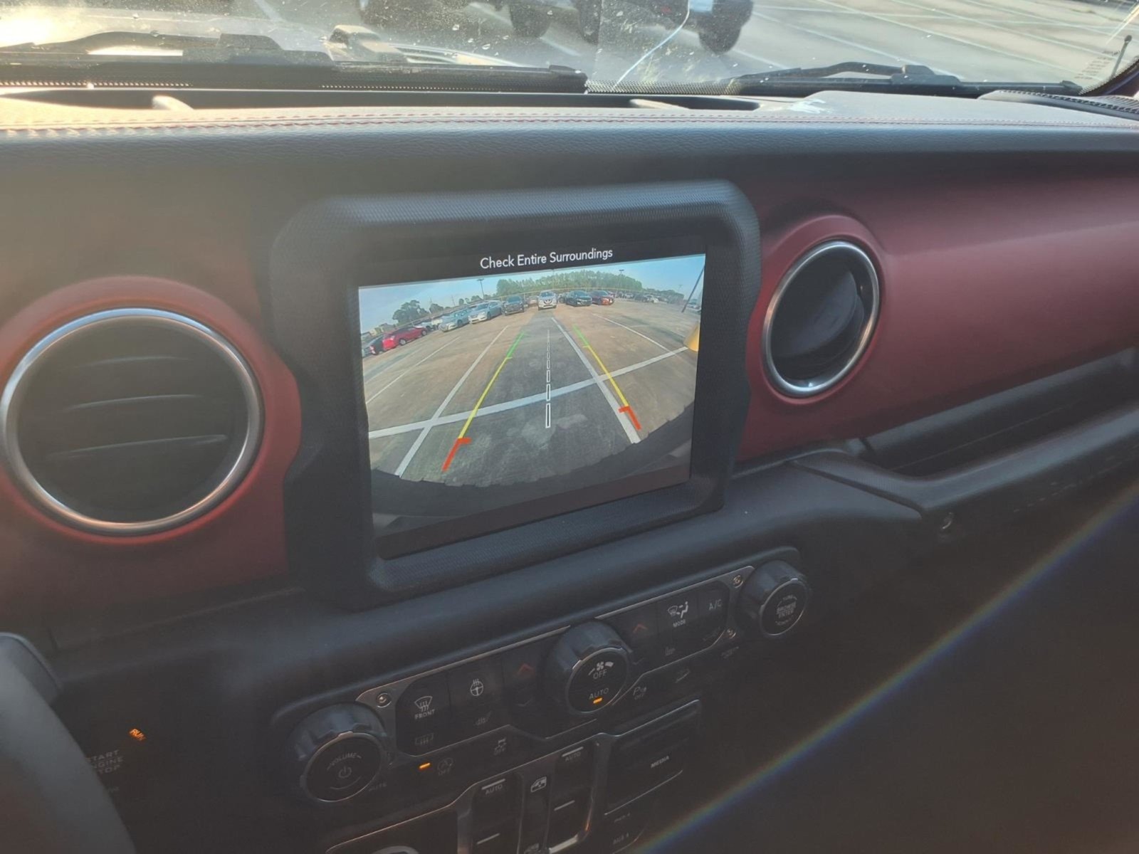 2018 Jeep Wrangler Unlimited photo 24 of 27