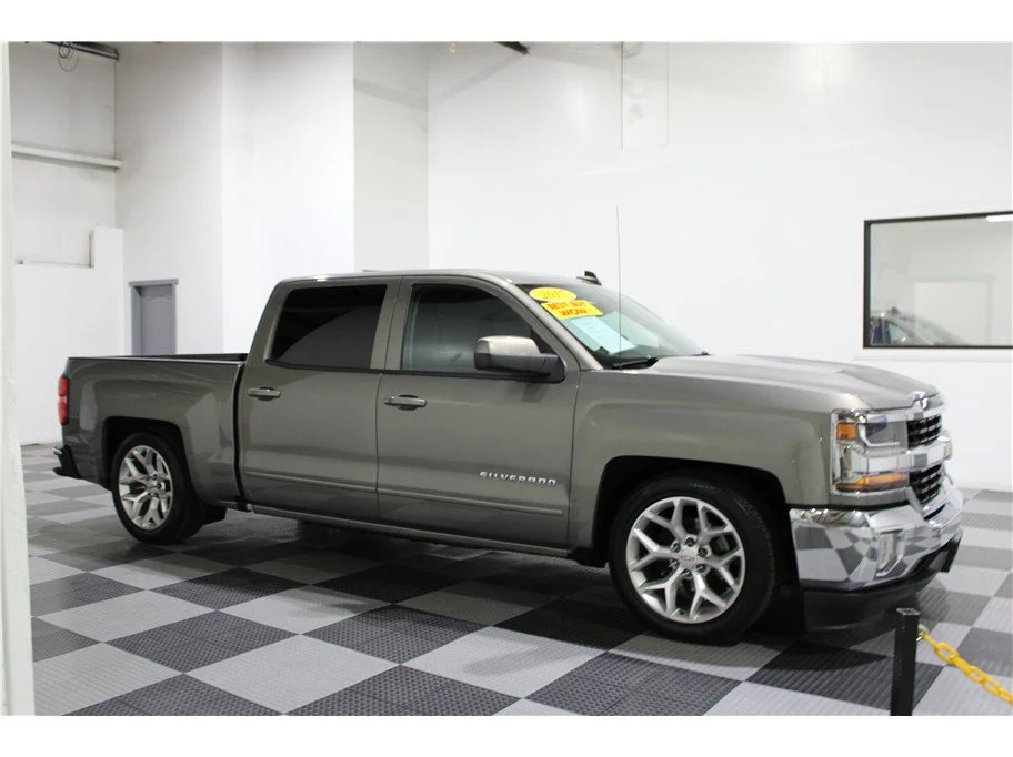 Used 2017 Pepperdust Metallic Chevrolet LT image 1