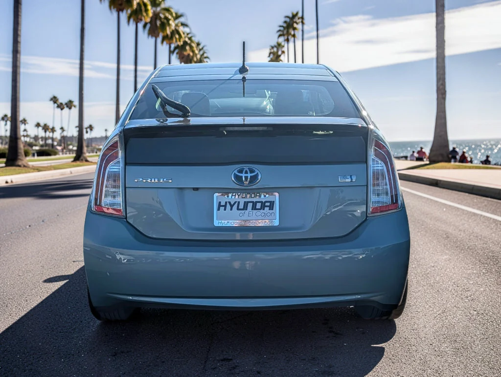 Used 2012 Beige Toyota Three image 6