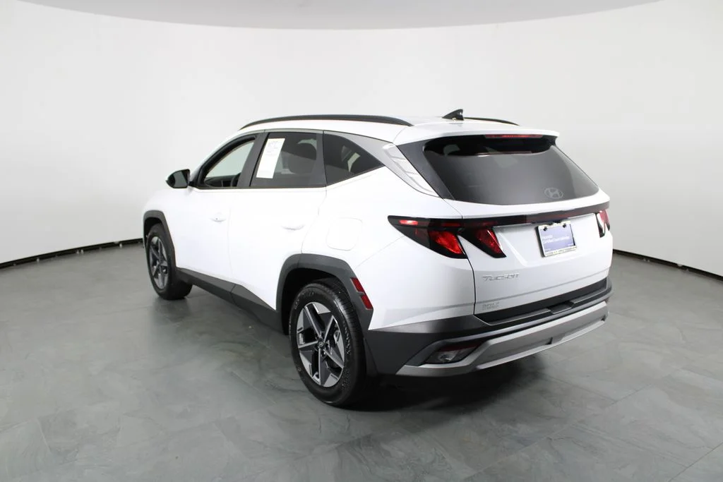 Used 2026 White Hyundai SEL image 4