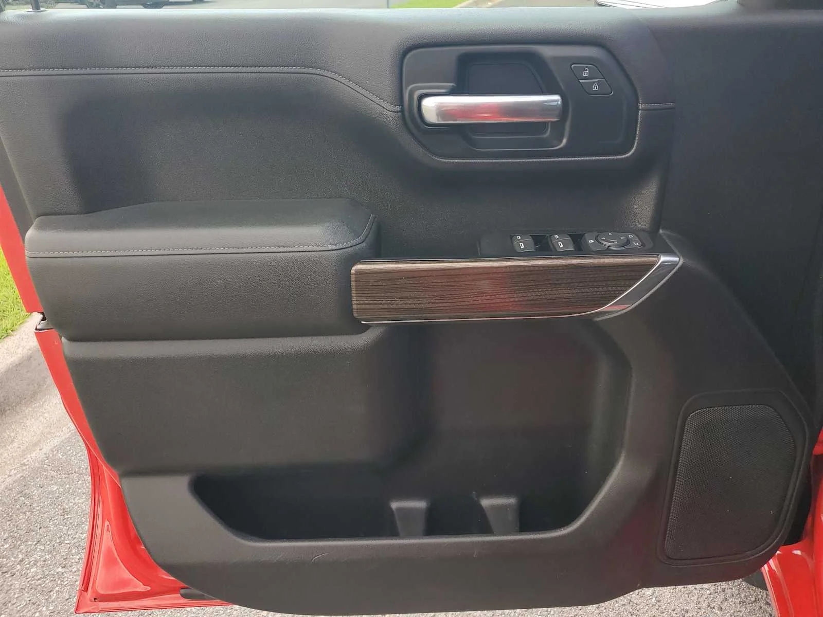 Used 2019 RED HOT Chevrolet LT image 25