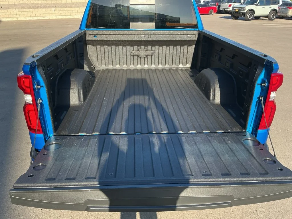 Used 2022 GLACIER BLUE METALLIC Chevrolet RST image 29
