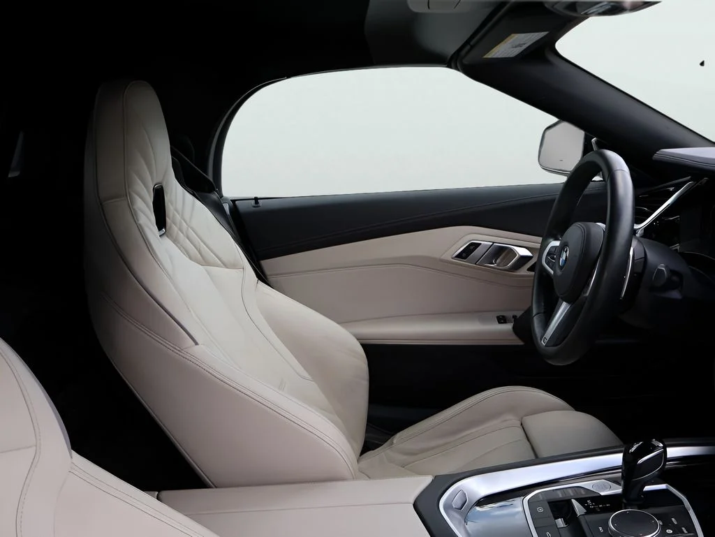 Used 2019 Alpine White BMW sDrive30i image 12