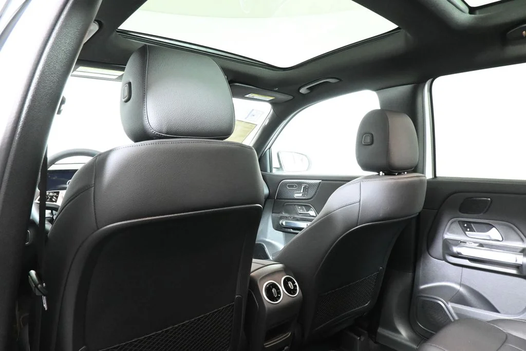 Used 2026 White Mercedes-Benz GLB 250 image 30