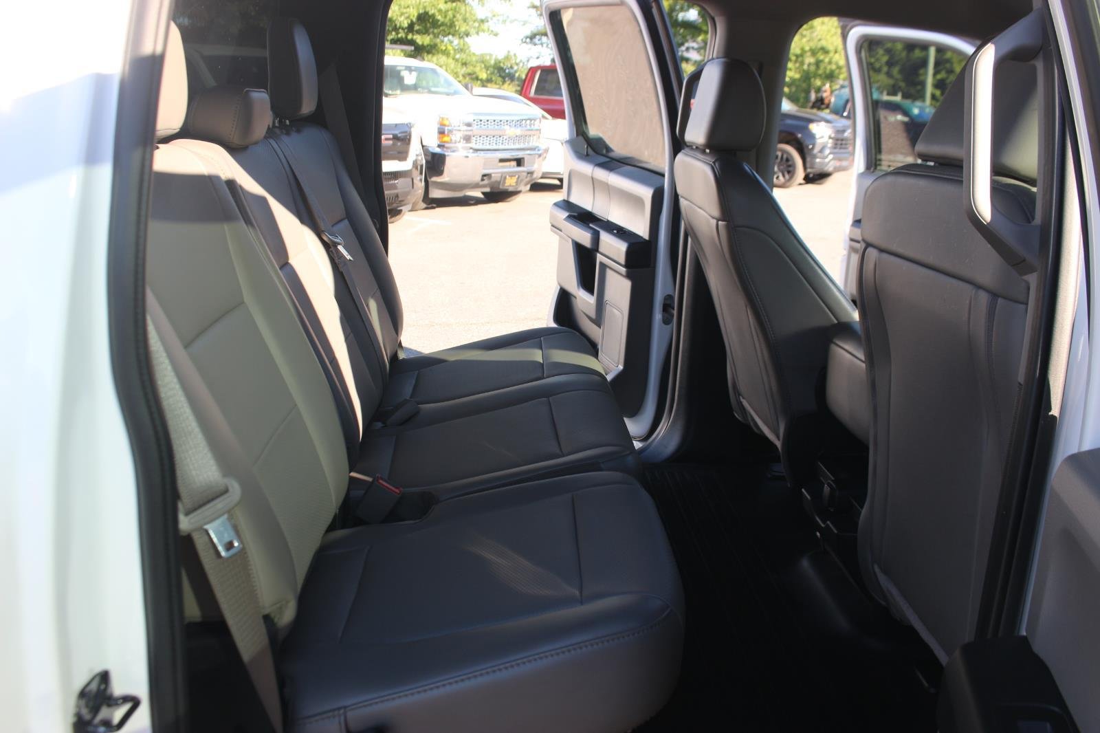 Used 2020 Oxford White Ford XL image 36