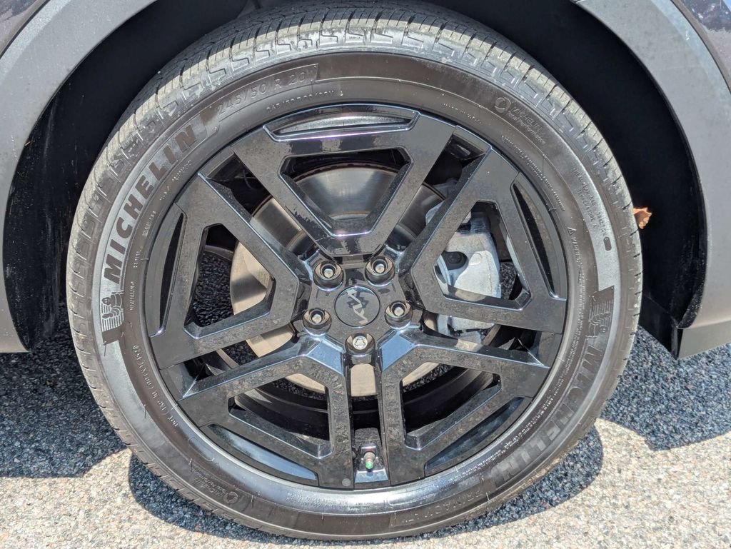 Used 2025 Gray Kia SX X-Line image 11