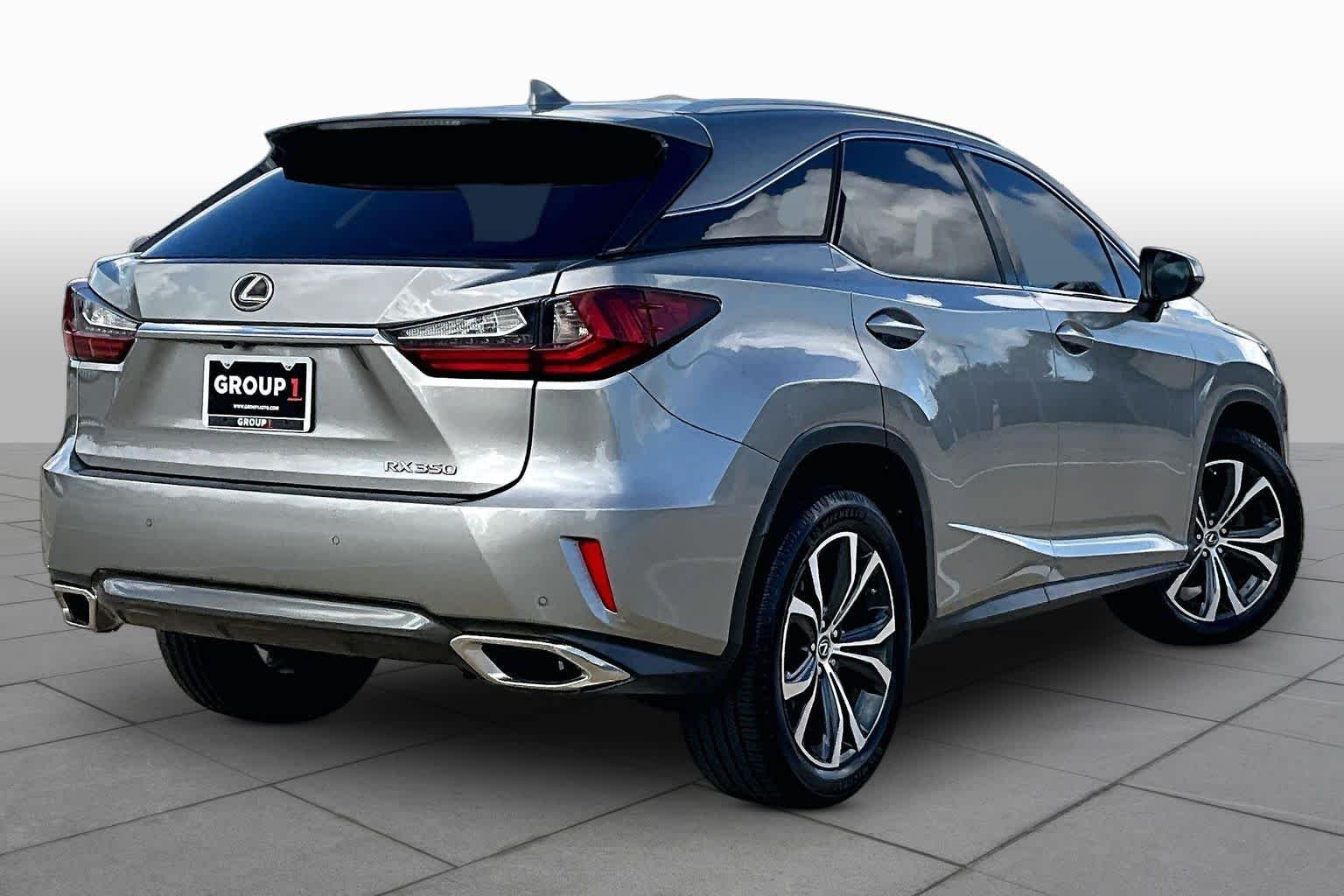 Used 2018 Atomic Silver Lexus  image 13