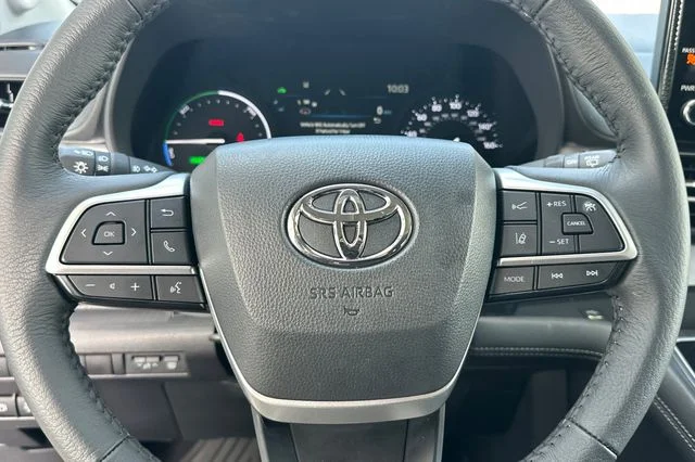 Used 2025 Beige Toyota XLE image 29