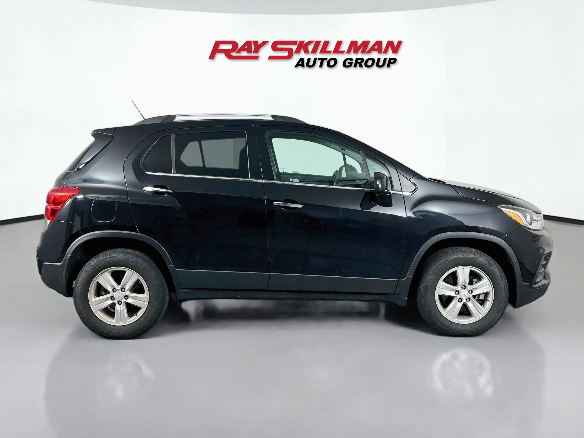 Used 2020 Mosaic Black Metallic Chevrolet LT image 8