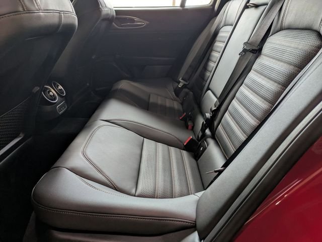 New 2025 Alfa Rosso (Red) Exterior Paint Alfa Romeo Intensa image 11