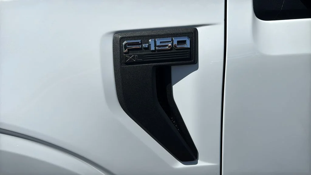 New 2026 Oxford White Ford XL image 5