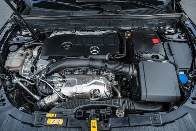 Used 2023 Night Black Mercedes-Benz GLB 250 image 18