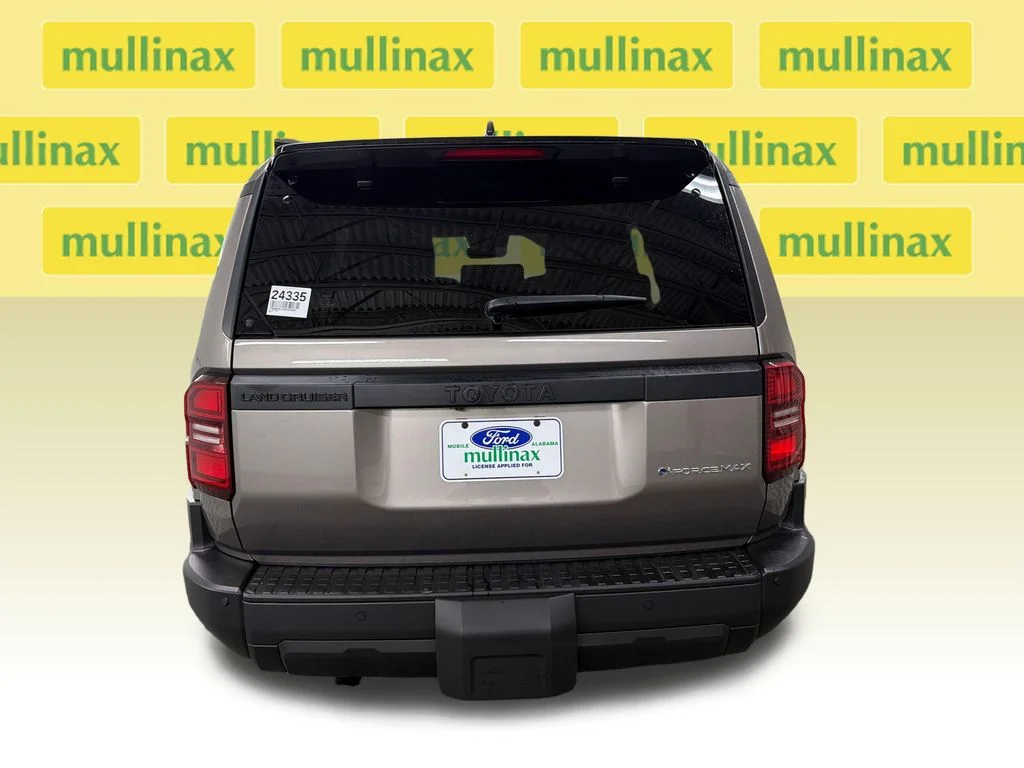 Certified Used 2025 Gray Toyota 1958 image 9