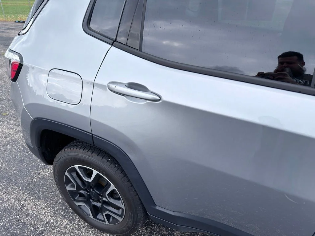 Used 2021 Silver Jeep Trailhawk image 5