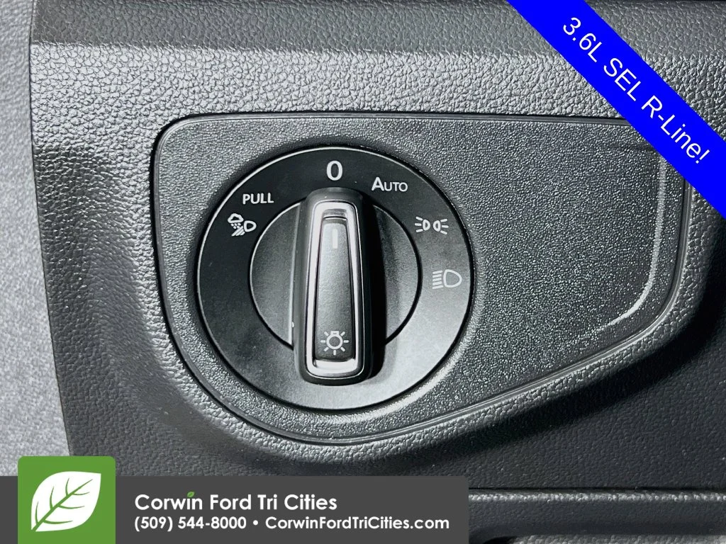 Used 2021 Aurora Red Metallic Volkswagen 3.6L V6 SEL R-Line image 19