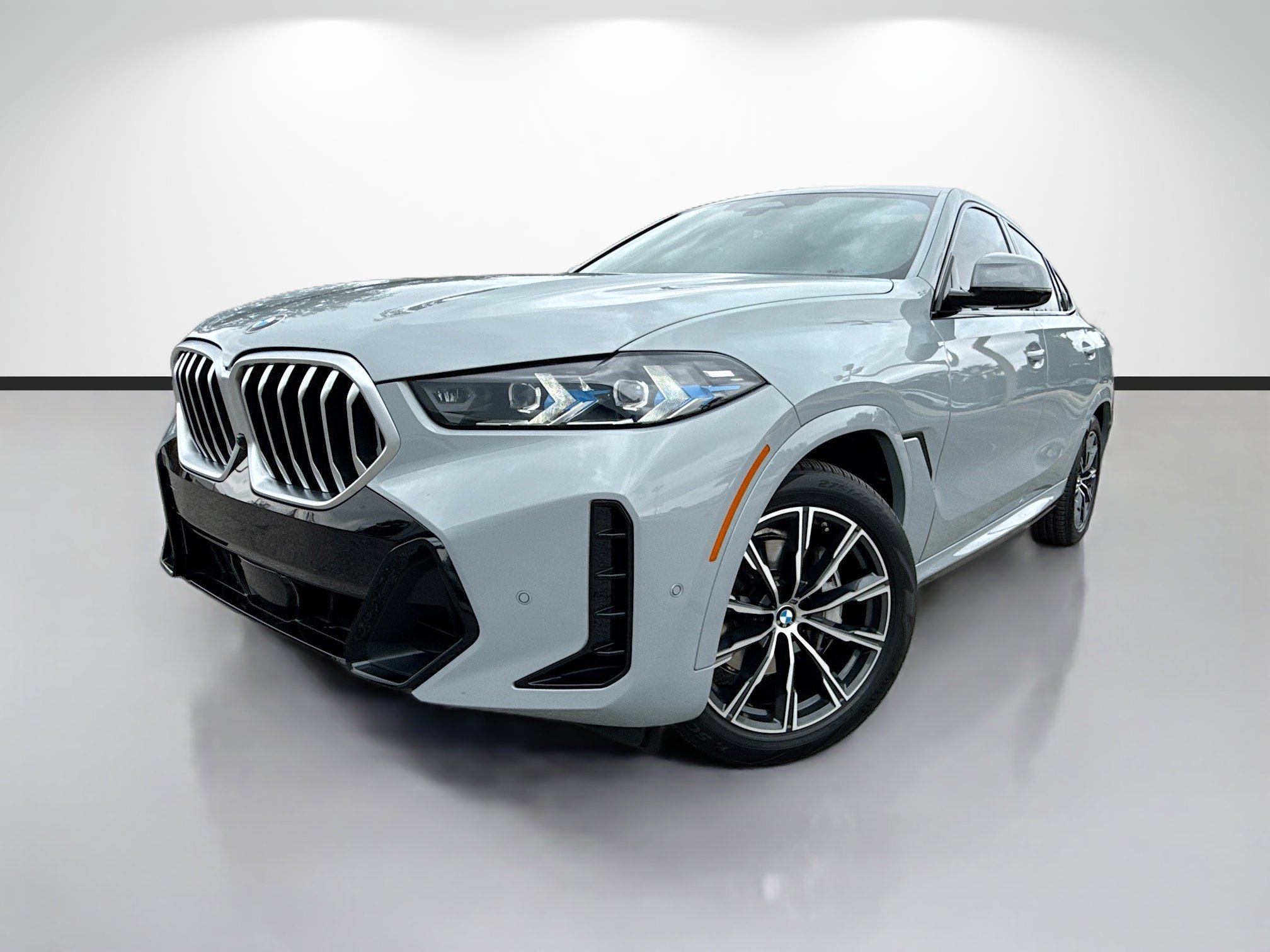 Used 2024 Gray Metallic BMW xDrive40i image 1