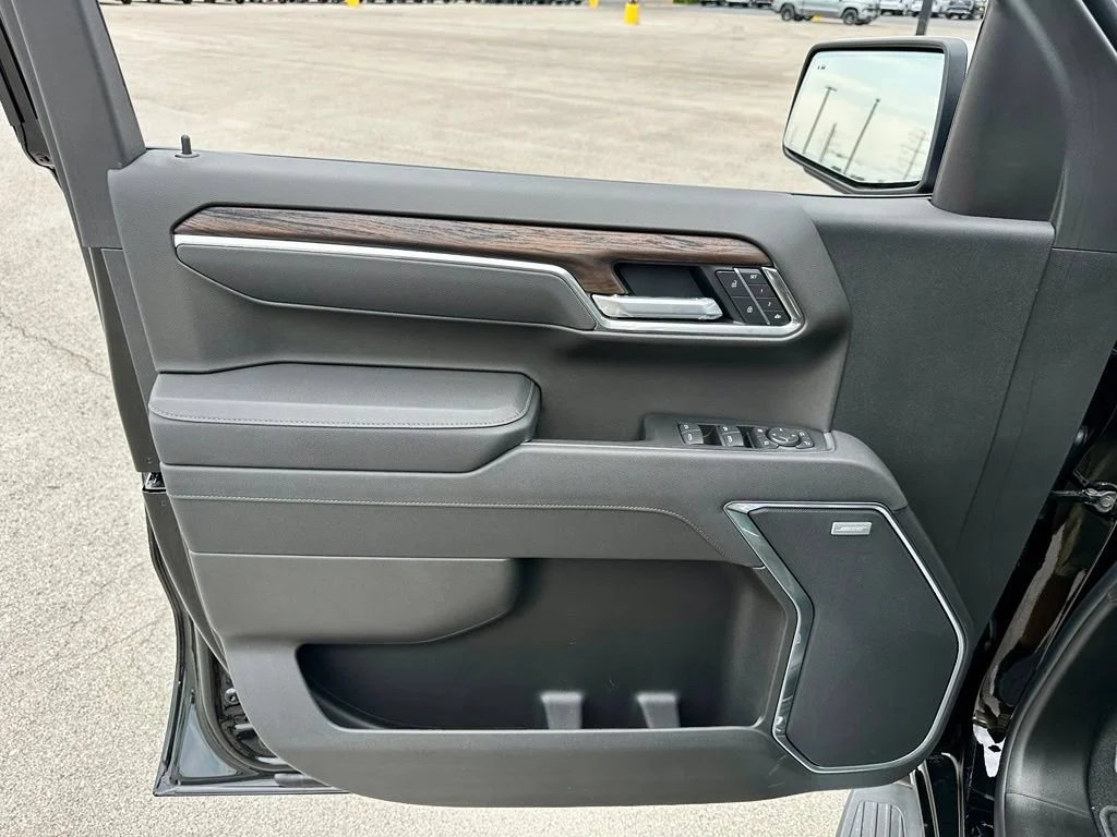 2026 GMC Sierra 1500 SLT - Photo 13
