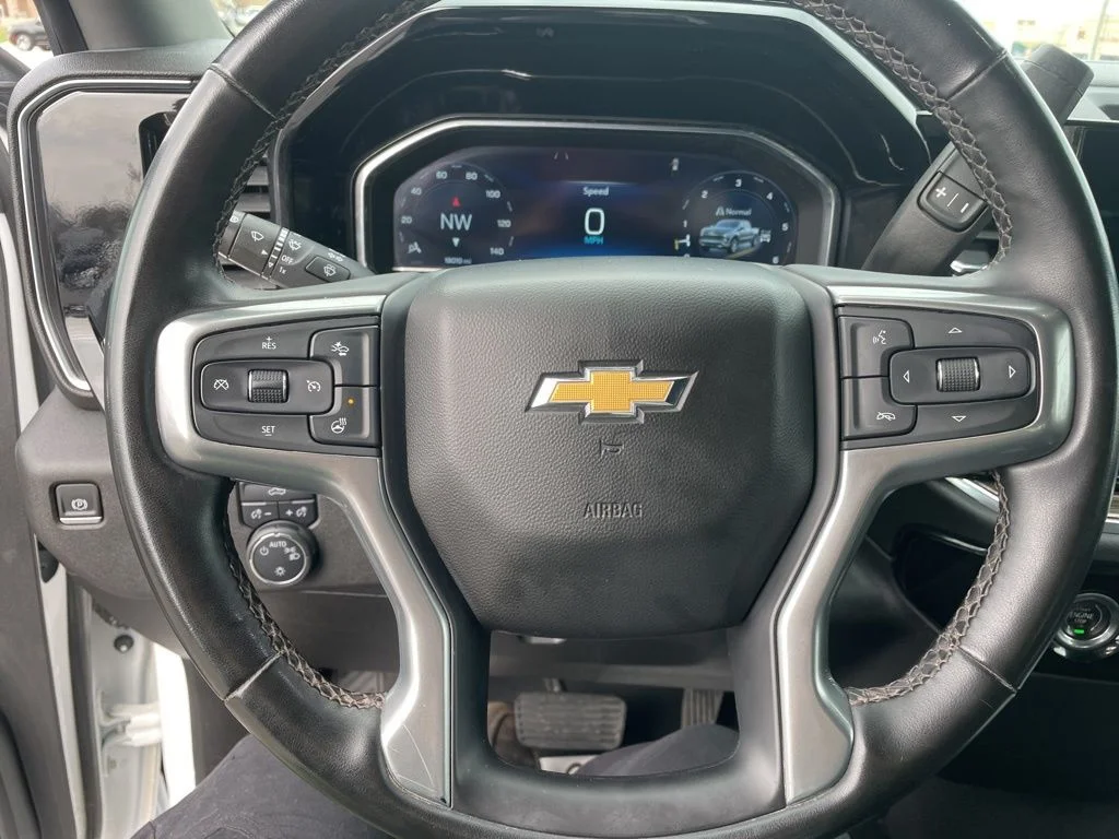 Used 2023 White Chevrolet LT image 23