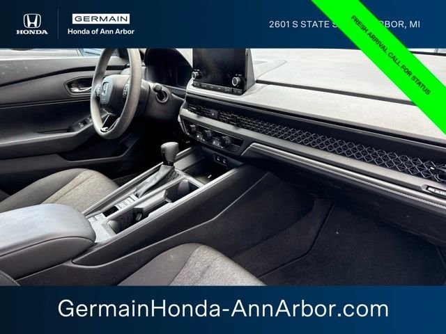 Certified Used 2024 Crystal Black Pearl Honda LX image 18