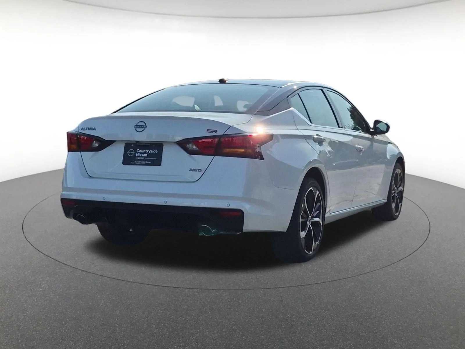 New 2026 Pearl White/Super Black Nissan 2.5 SR image 6