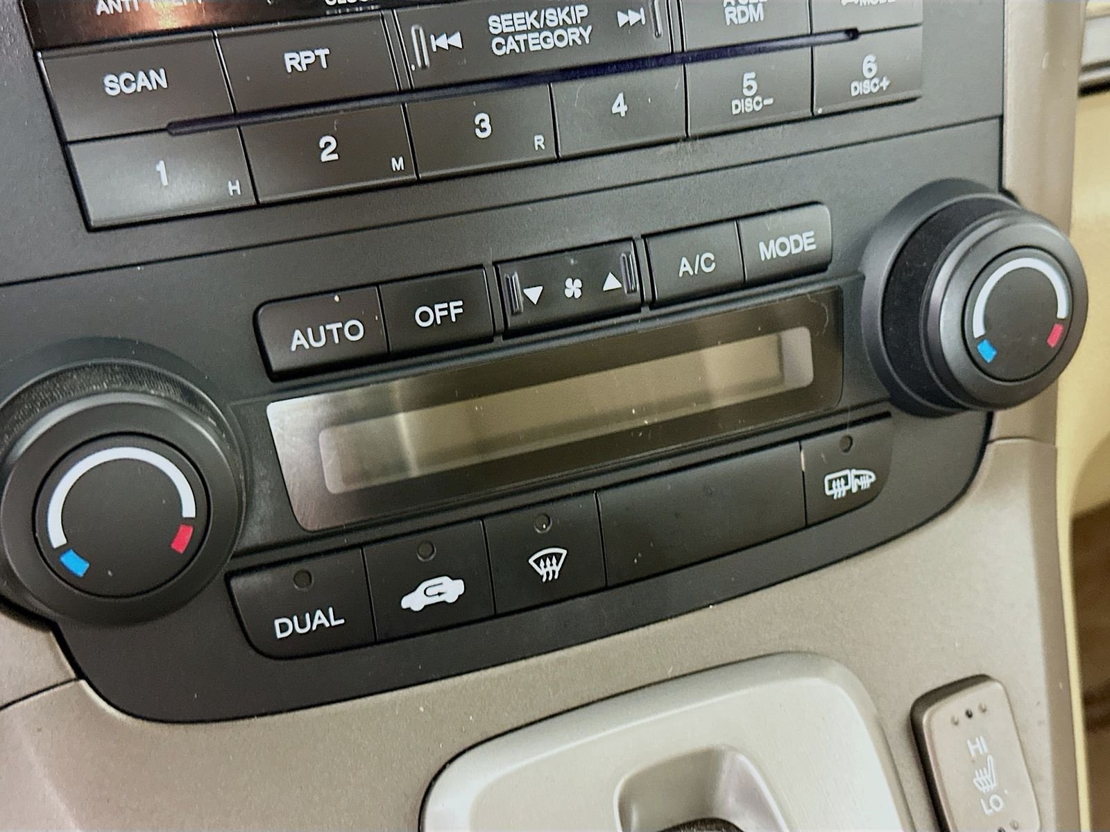 Used 2009 Borrego Beige Metallic Honda EX-L image 15