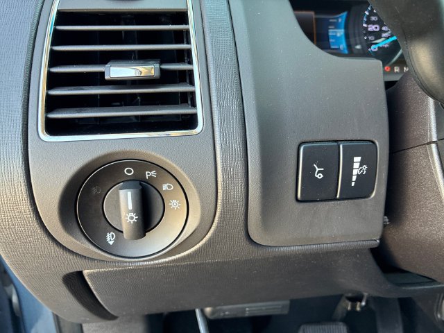 Used 2019 Blue Ford SEL image 23