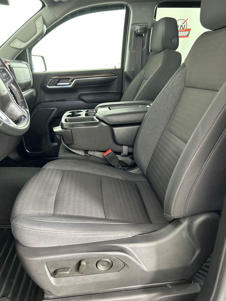 Used 2023 White Chevrolet LT image 13