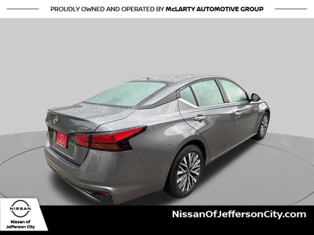 Used 2024 Gray Nissan 2.5 SV image 8