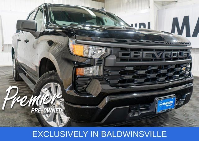 Used 2023 Black Chevrolet Custom image 1