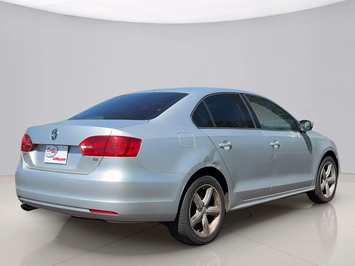 Used 2014 Silver Volkswagen SE image 5